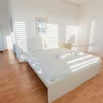 Apartman Zentrale Grosszuegige Penthousewohnung Fuer 8 Personen *