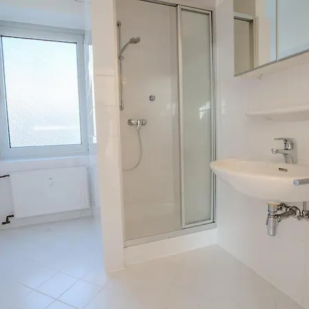 Zentrale Grosszuegige Penthousewohnung Fuer 8 Personen Apartamento