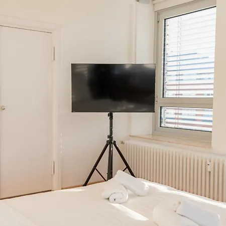 Zentrale Grosszuegige Penthousewohnung Fuer 8 Personen 브레멘
