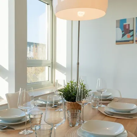 Apartment Zentrale Grosszuegige Penthousewohnung Fuer 8 Personen *