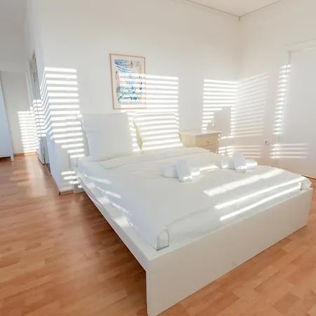 Apartment Zentrale Grosszuegige Penthousewohnung Fuer 8 Personen *