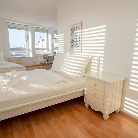 Apartment Zentrale Grosszuegige Penthousewohnung Fuer 8 Personen Bremen